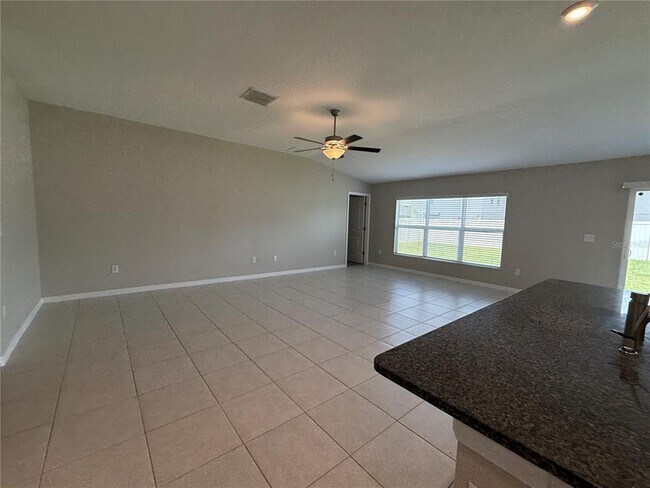 Building Photo - 15427 Miller Creek Dr