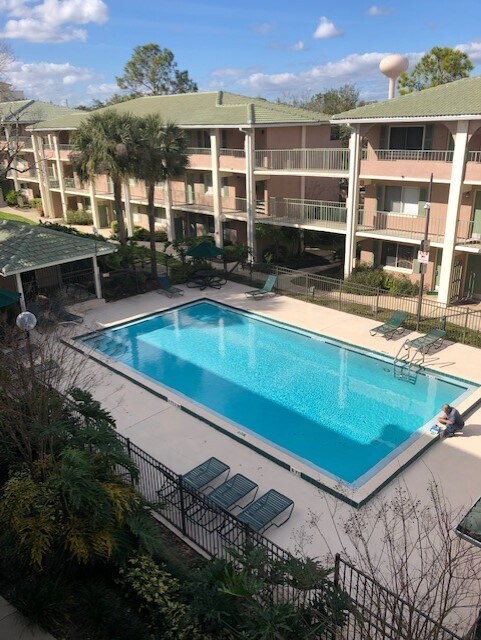 Foto del edificio - 128 Water Front Way
