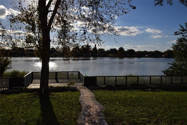 Foto del edificio - 4299 Lake Richmond Dr