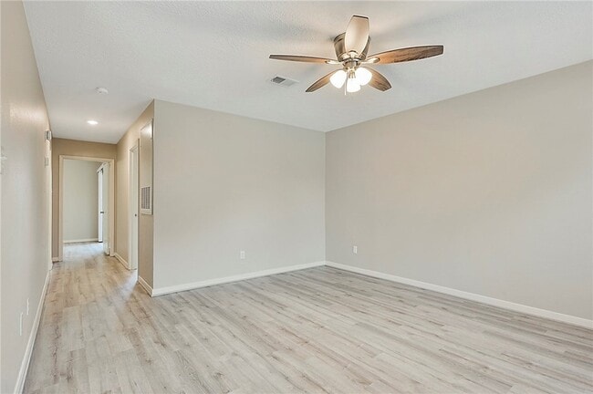 Building Photo - 805 San Benito Dr