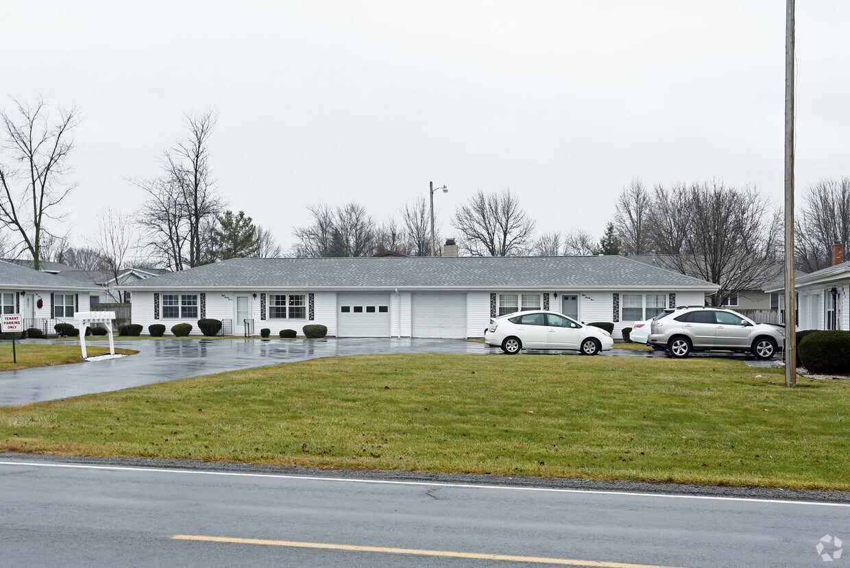 813 W Bigelow Ave, Findlay, OH 45840 Apartments in Findlay, OH