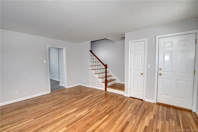 Building Photo - 89 West Ln