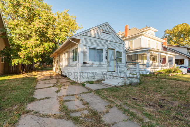 Building Photo - 1409 S Water St