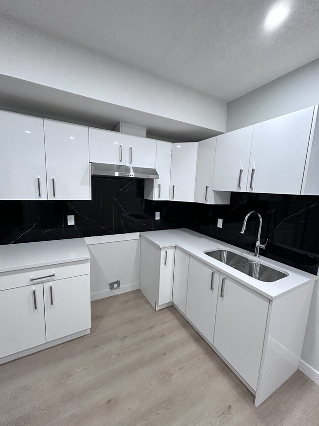 Photo du bâtiment - 5146 Kinney Wy SW