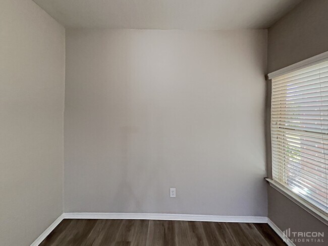 Foto del edificio - 7906 W Red Oak Ln