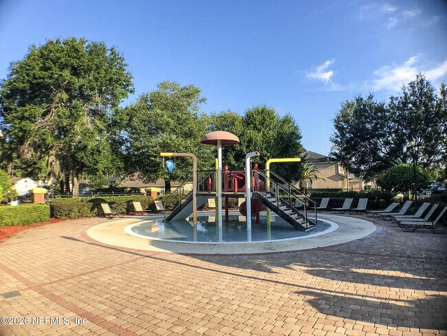 Foto del edificio - 491 Candlebark Dr