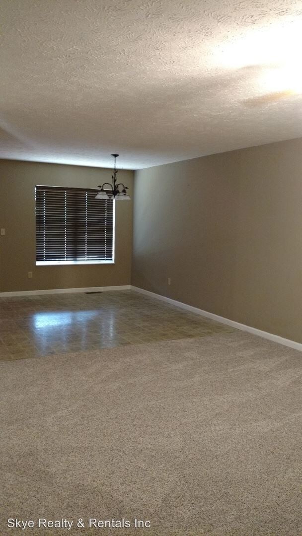 Building Photo - 4619 Clifton Ln