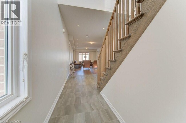 Building Photo - 361 Beechdrops Dr