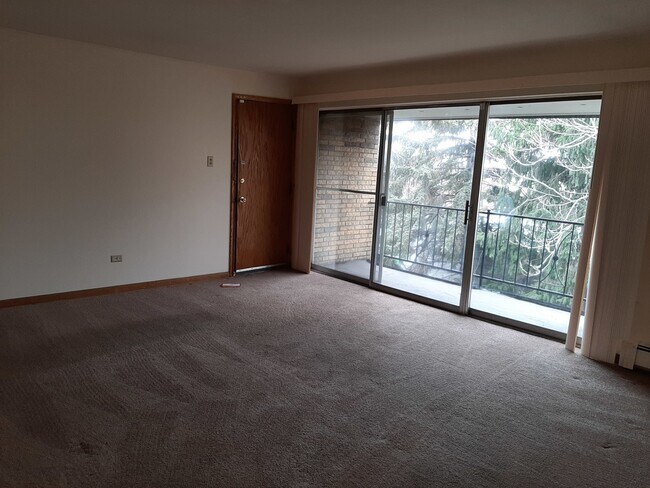 Building Photo - 3014 W 59th St