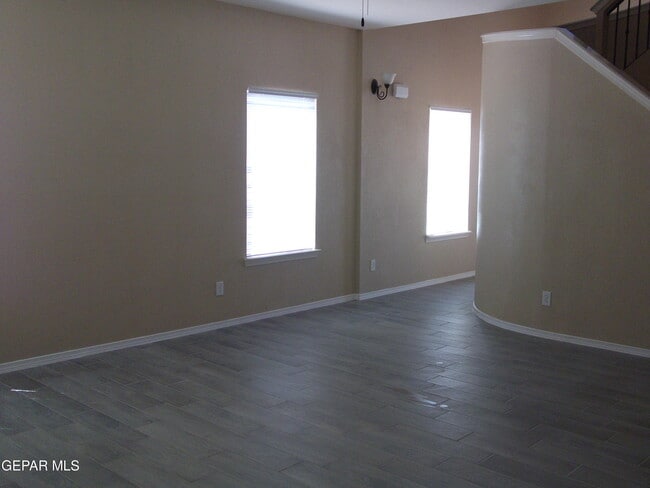 Building Photo - 5036 Gold Ranch Ave