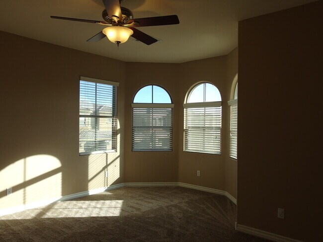 Foto del edificio - 6233 Hardgate St