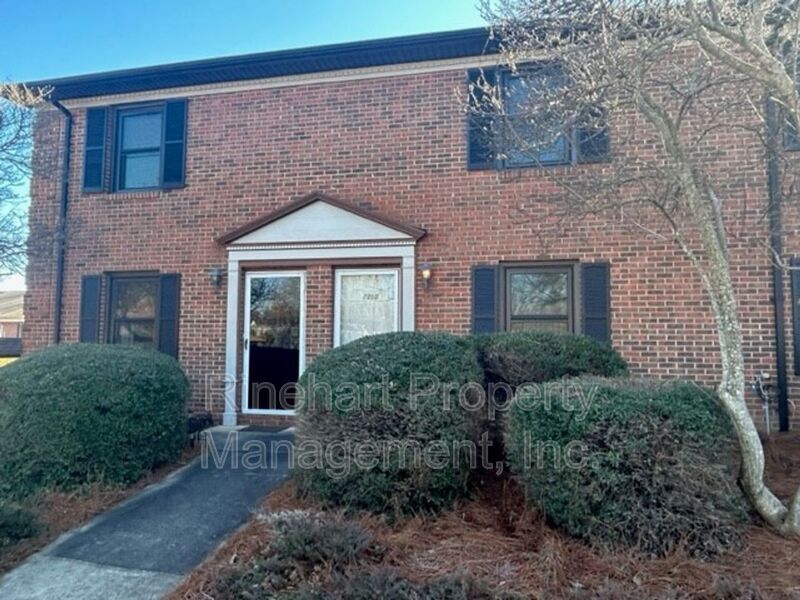 Primary Photo - 285 S Herlong Ave