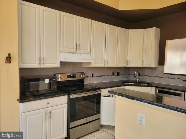 Foto del edificio - 13231 Copper Cove Way