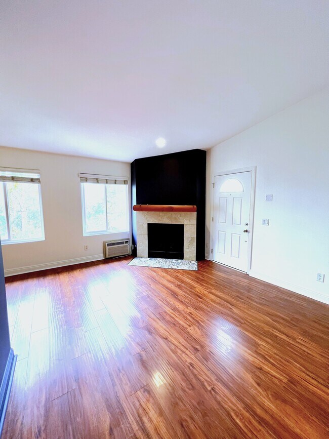 Building Photo - 4224 Florida Street