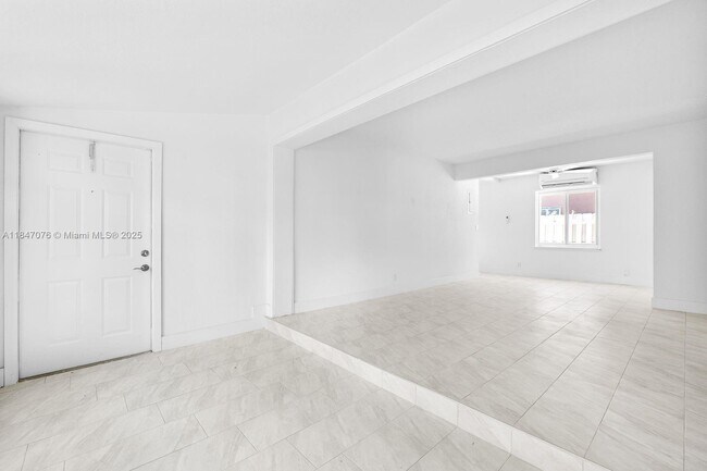 Foto del edificio - 1121 SW 18th Ct