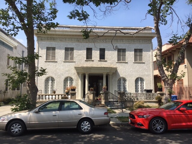 Primary Photo - 2339 W 20th St