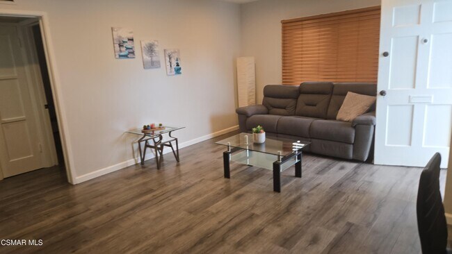 Foto del edificio - 18029 Bullock St