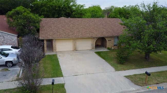 Building Photo - 1207 Wales Dr