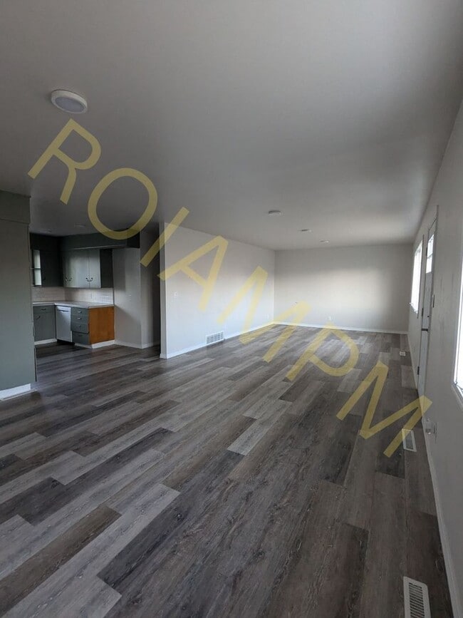 Building Photo - Charming 4-Bed 2-Bath house in Buhl