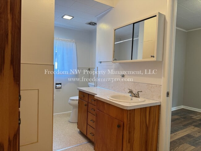 Foto del edificio - 1021 SE 1st St