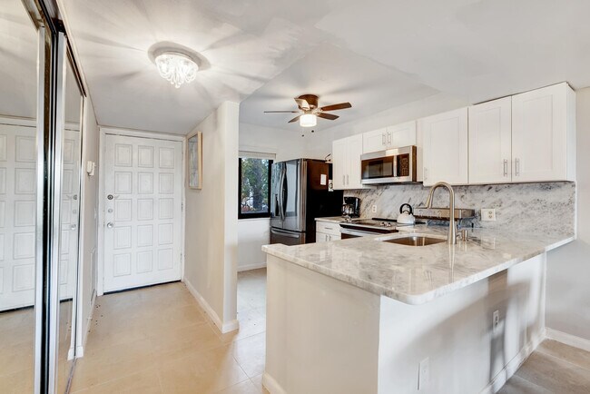 Building Photo - 4290 Deste Ct
