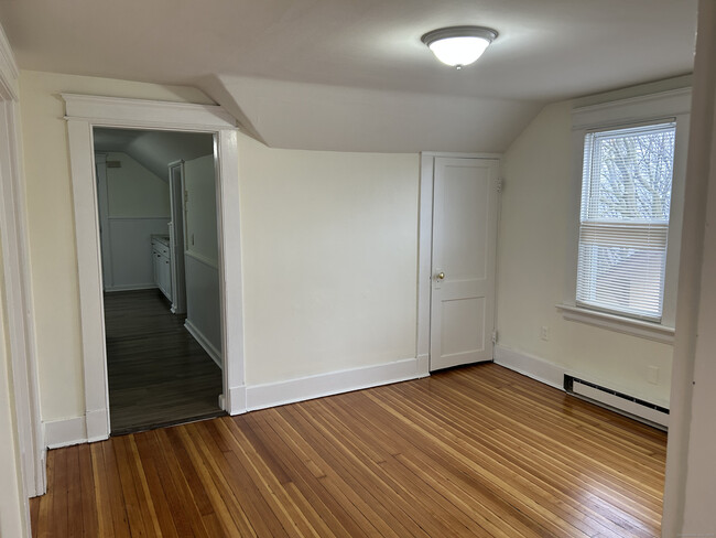 Building Photo - 130 Howard Ave