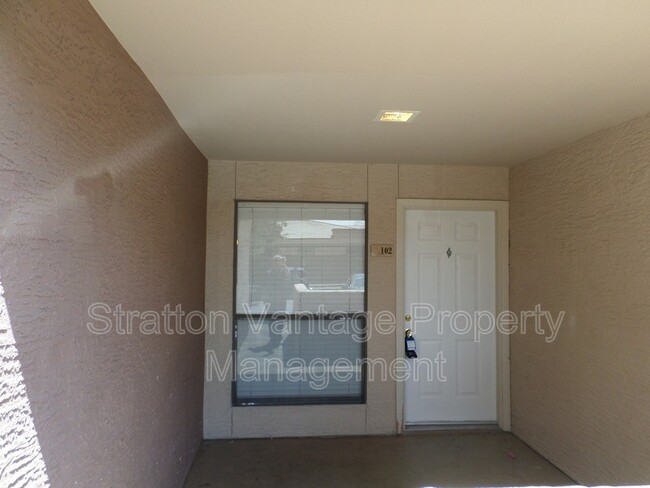 Building Photo - 1340 N Recker Rd