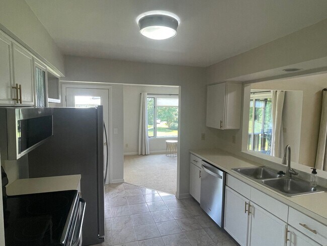 Foto del edificio - 2nd floor condo in Plantations West
