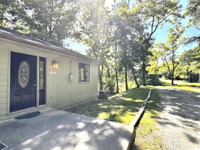 Foto del edificio - Country Living in the North Garden area, y...