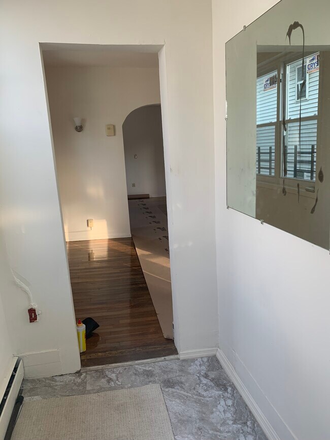 Foto del edificio - 536 Beach 67th St
