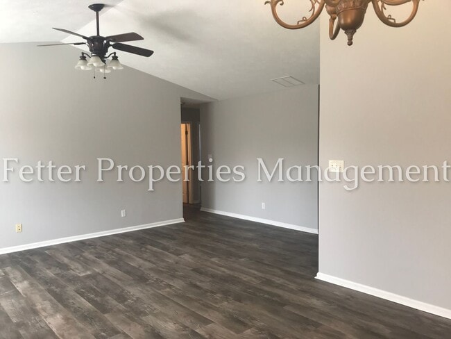 Foto del edificio - 3 Bedroom, North Side Home!!