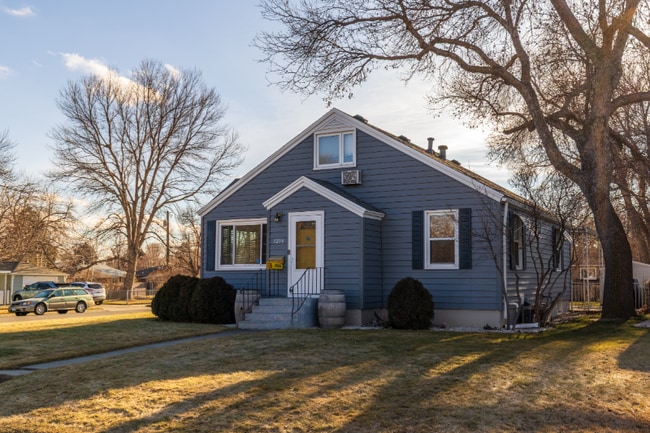 Foto del edificio - 1204 Avenue E