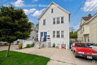 Building Photo - 180 Mackinaw St