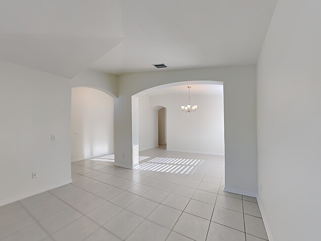 Building Photo - 6505 Sparkling Way