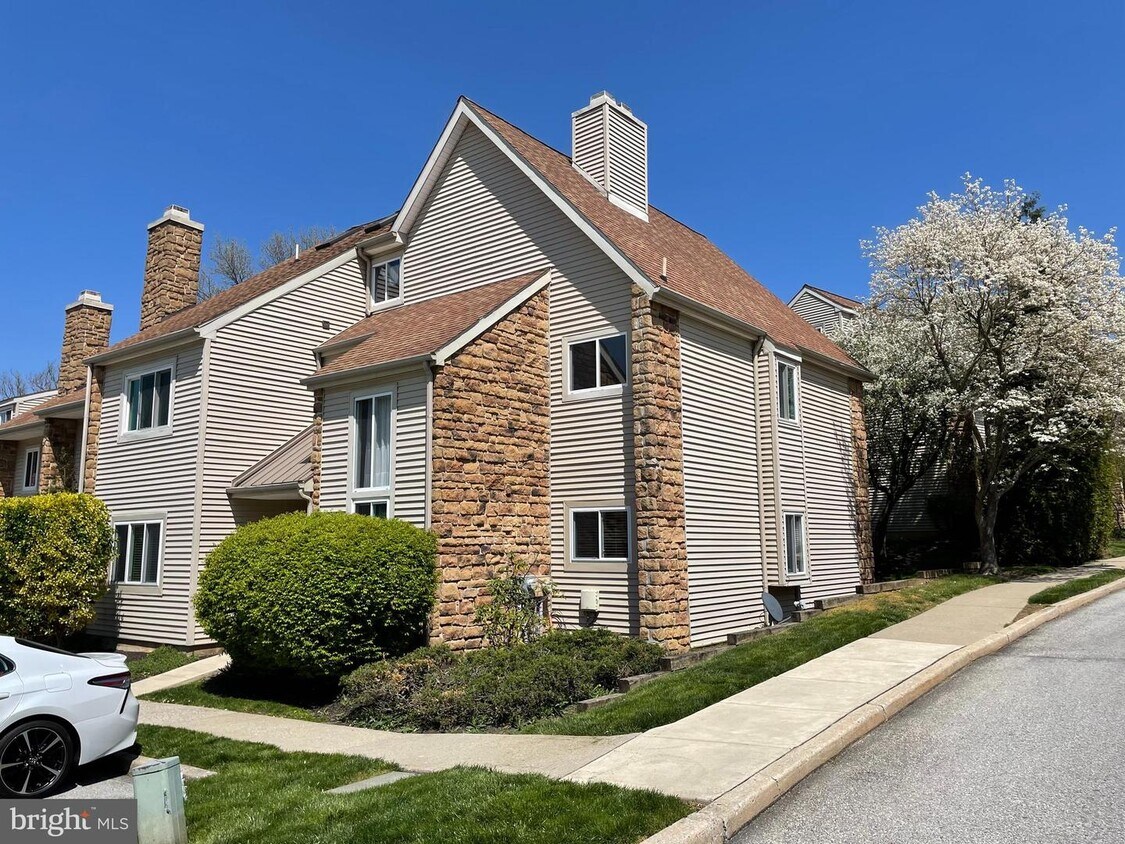 245 Carriage Ct, Chesterbrook, PA 19087 Townhome Rentals in
