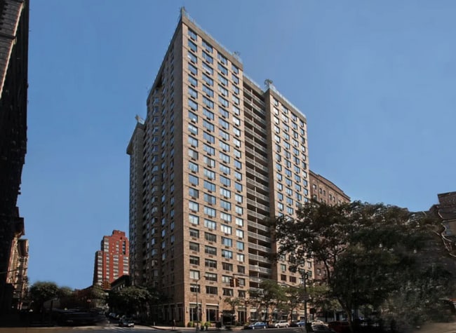 Building Photo - 424 West End Ave