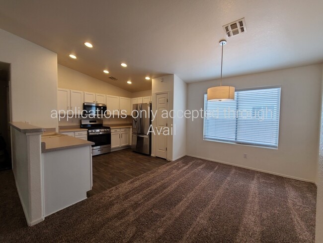 Foto del edificio - 8680 S Desert Dove Dr