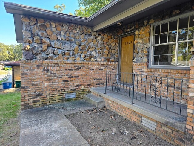 Foto del edificio - 5505 Crescent Dr
