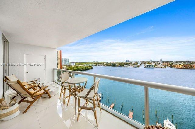 Foto principal - 17050 N Bay Rd
