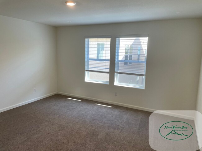 Building Photo - Must Apply to schedule viewing