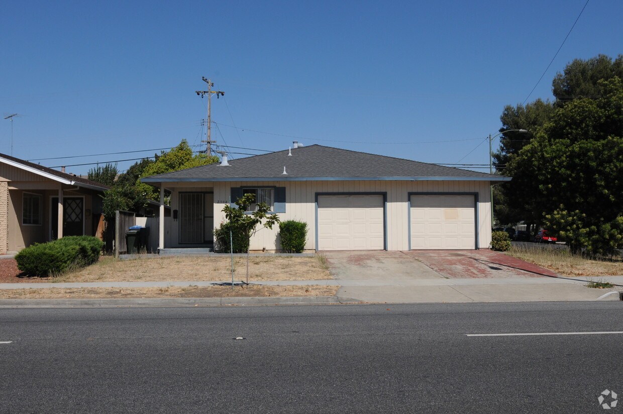 Building Photo - 3101 Laneview Dr