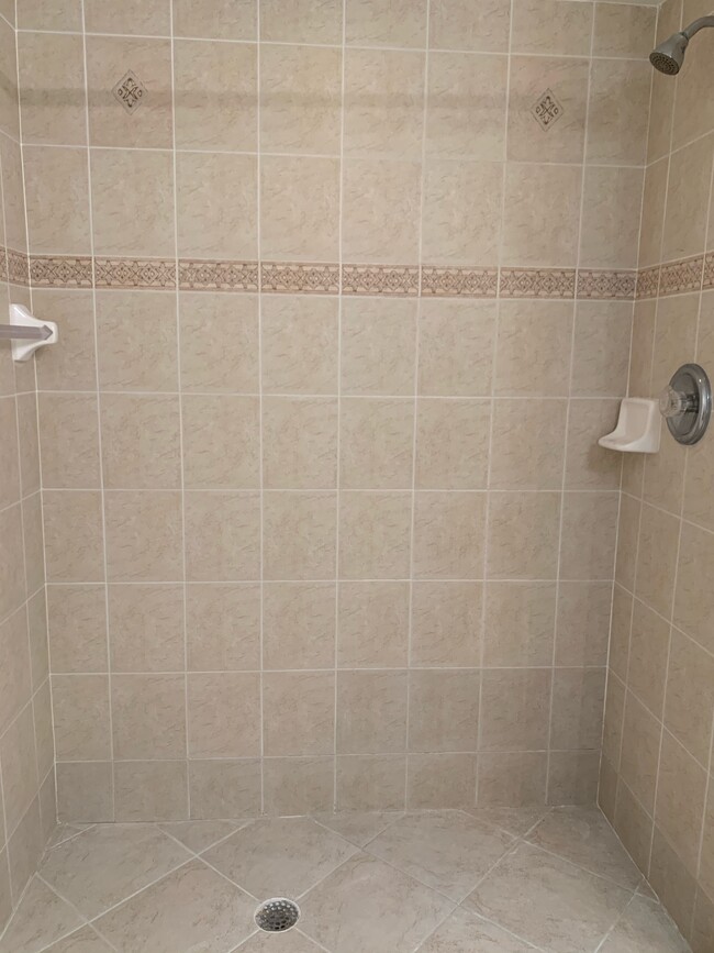 Foto del edificio - 529 E Sheridan St