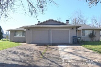 Building Photo - 336 S 51st Pl