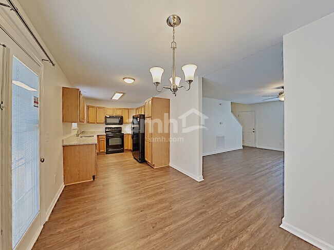 Foto del edificio - 4864 Ark Ln