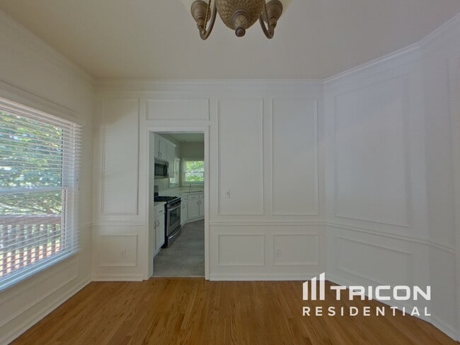 Building Photo - 1114 Fairview Club Cir