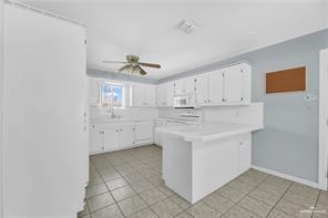 Foto del edificio - 2002 Meadow Way Dr