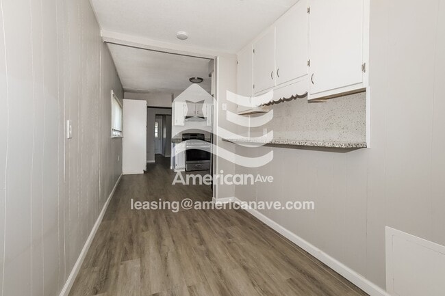 Foto del edificio - 1583 Breiding Rd