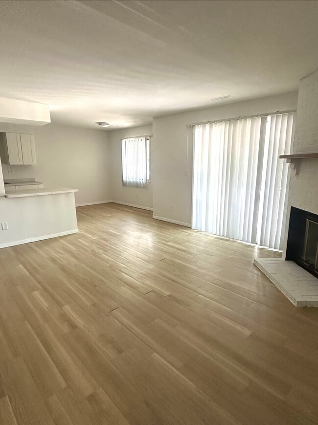 Living Room - Willow Ridge Apartments