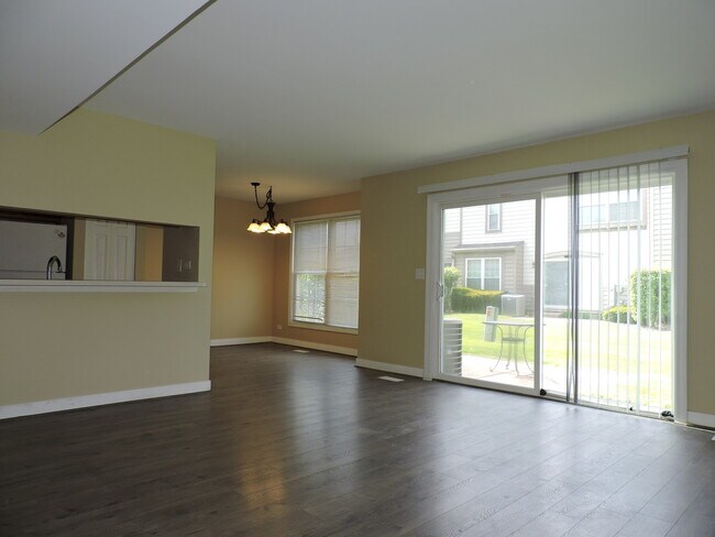 Foto del edificio - 1334 Gloucester Cir