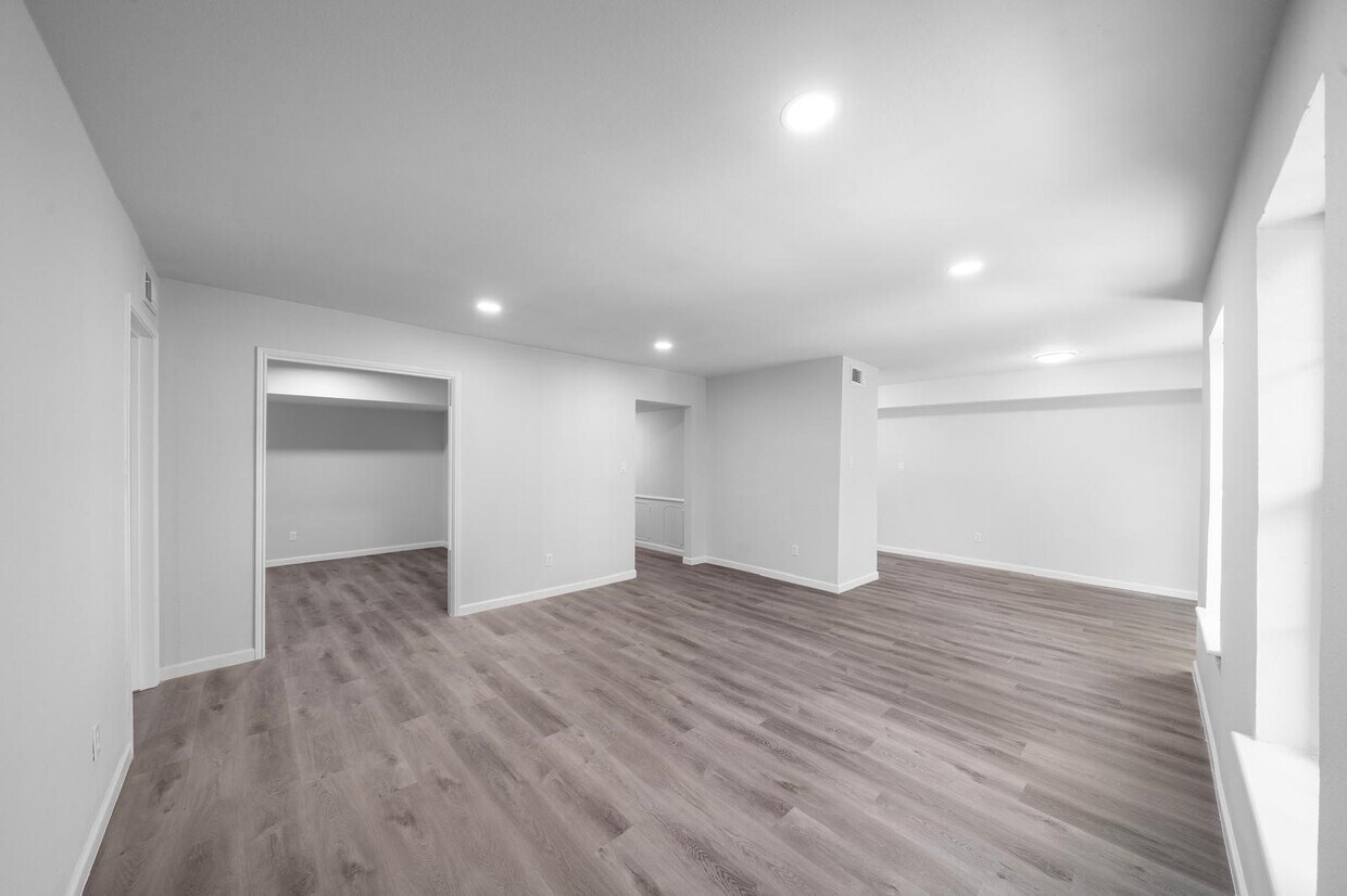 Foto del edificio - 353 N Post Oak Ln